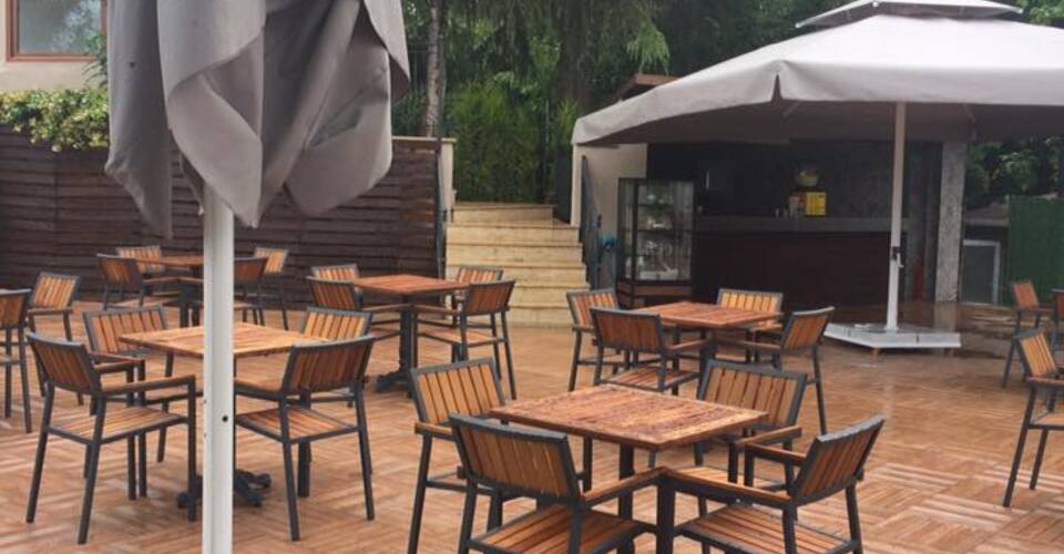Camlik Garden Cafe Kirecburnu Istanbul